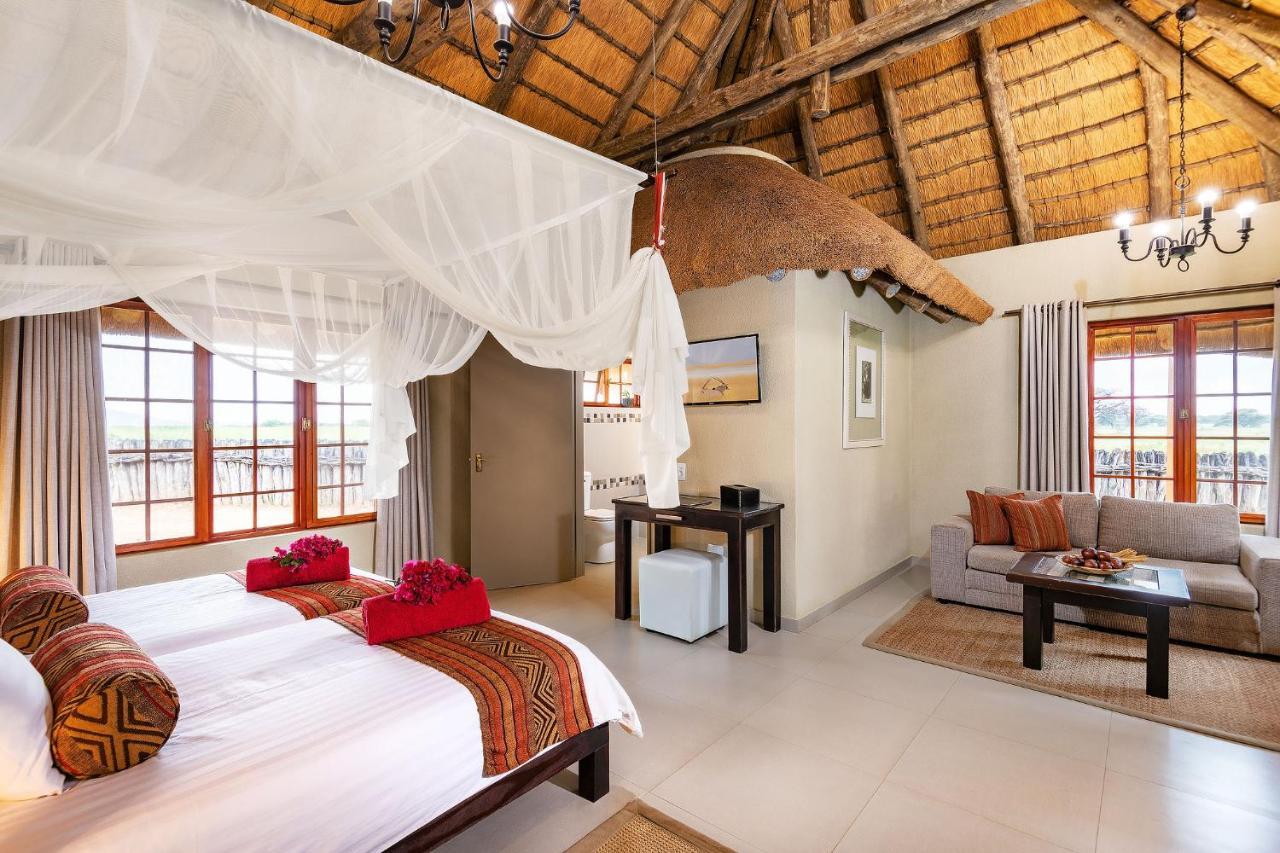 Frans Indongo Lodge オチワロンゴ エクステリア 写真