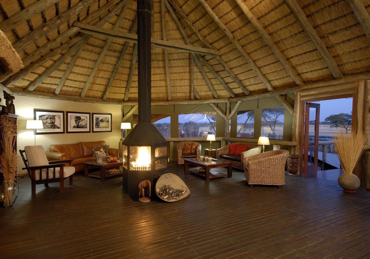 Frans Indongo Lodge オチワロンゴ エクステリア 写真